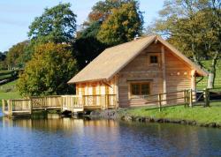 Log Home - Lakeside Log Holiday Home 3